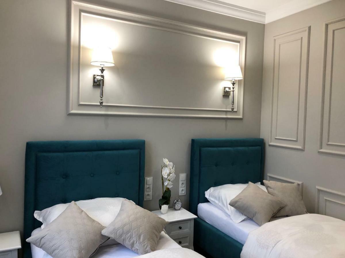 Family & Business Sauna Apartments Plac Wolnosci Centrum Downtow, - Piekny Apartament - 5 Bedroom With Private Sauna, Bath With Hydromassage, Parking, Catering Options Kielce Eksteriør billede